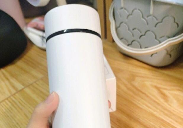 禮品保溫杯定制-禮品真空保溫杯質量如何判斷?