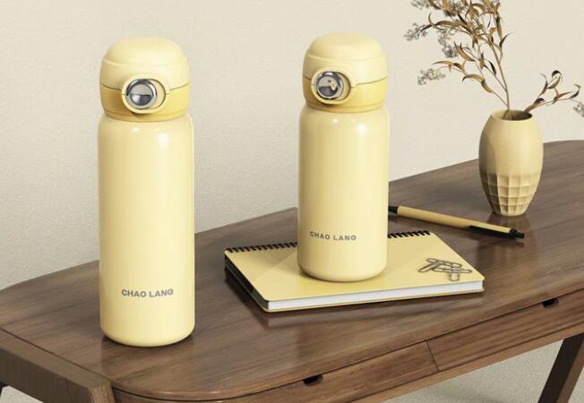 新真空保溫杯在使用前的注意事項